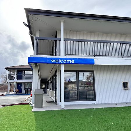 里诺机场6号汽车旅馆 - 斯帕克斯 外观 照片